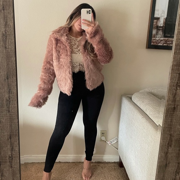 Wetseal mauve fuax fur jacket - Picture 3 of 8